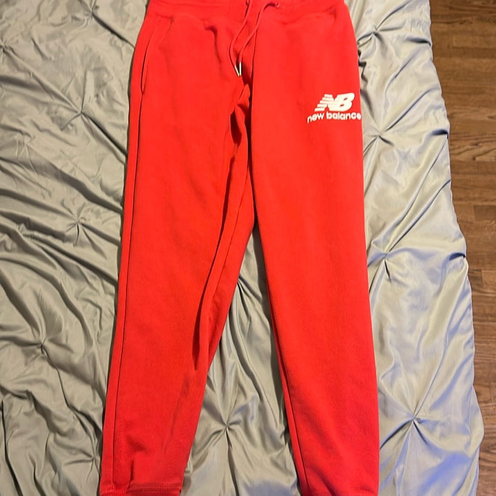 Men’s Medium New Balance red sweatpants like new